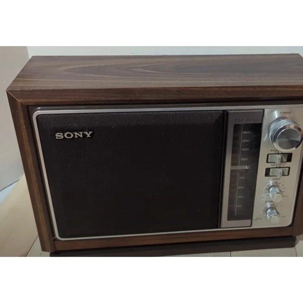 Vintage Sony ICF-9740W AM/FM Tabletop Radio - WORKS